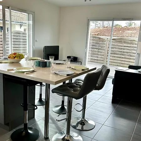Holiday home Beautiful 2-bedroom Family *